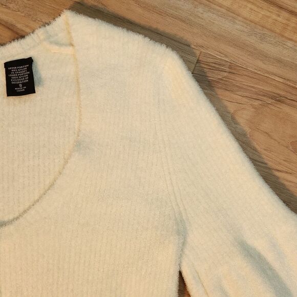 💜Moda International Ivory Soft Long Balloon Sleeve Tunic Sweater Small - Picture 5 of 11